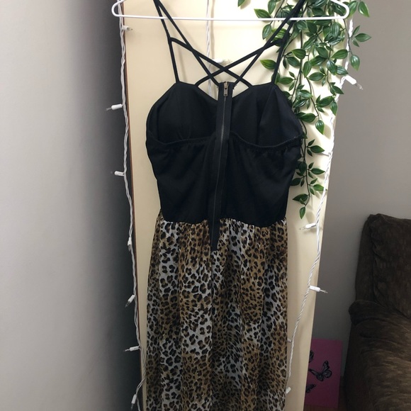 Black and cheetah dress - Picture 2 of 4
